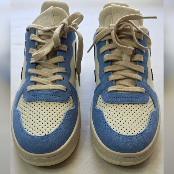 Veja V-10 Sneakers - Picture 3 of 13
